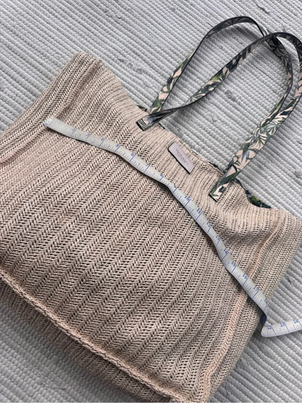 Victoria’s Secret Woven Beach Tote Tropical Lined Carryall Bag